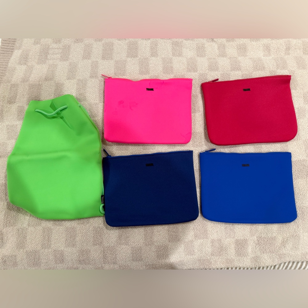 4 TRIANGL Pouches + Backpack Neoprene